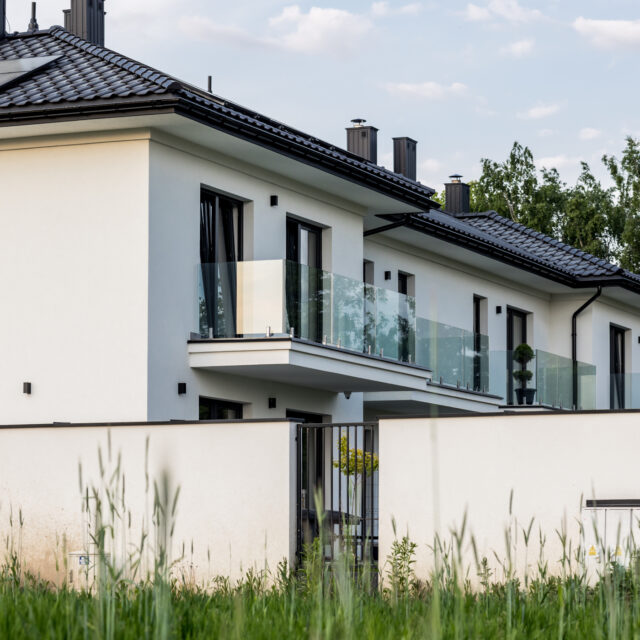 Budynki mieszkalne jednorodzinne w&nbsp;zabudowie bliźniaczej